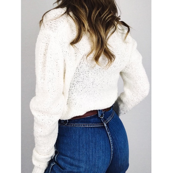 Vintage V-Neck Knit Sweater in Ivory | Size M - Picture 3 of 12